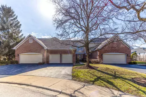 2118 Warrington Ct, Glenview, IL 60026