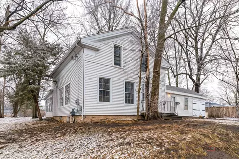 411 W Mechanic St, Rockton, IL 61072