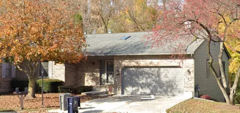 1987 Sandy Creek Dr, Elgin, IL 60123