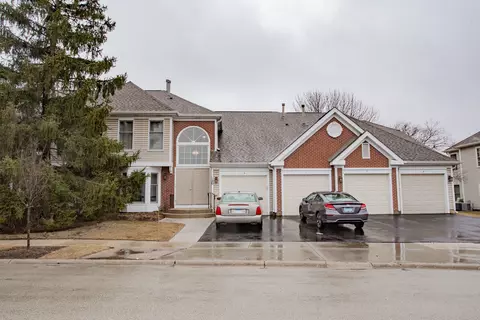120 Red Fox Ln #A, Elk Grove Village, IL 60007