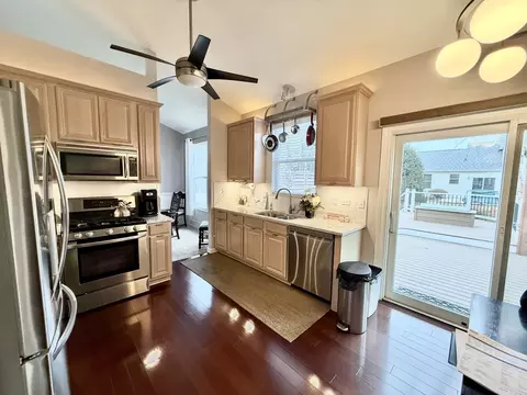 11646 S Olympic Dr, Plainfield, IL 60585 photo 2