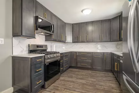 Kitchen - 2 Ethell Pkwy, Bloomington, IL 61701 photo 1 of 6