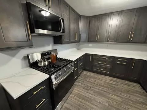 Kitchen - 2 Ethell Pkwy, Bloomington, IL 61701 photo 2 of 6
