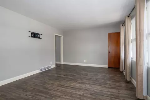 Living - 2 Ethell Pkwy, Bloomington, IL 61701 photo 4 of 5