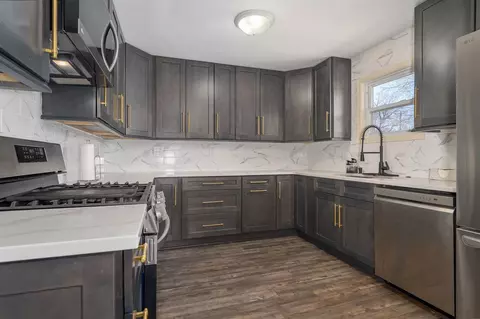 Kitchen - 2 Ethell Pkwy, Bloomington, IL 61701 photo 6 of 6