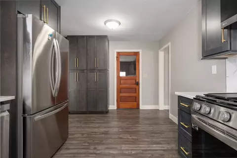 Entry Way - 2 Ethell Pkwy, Bloomington, IL 61701 photo 1 of 1