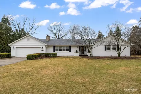 1720 Southlawn Pl, Aurora, IL 60506