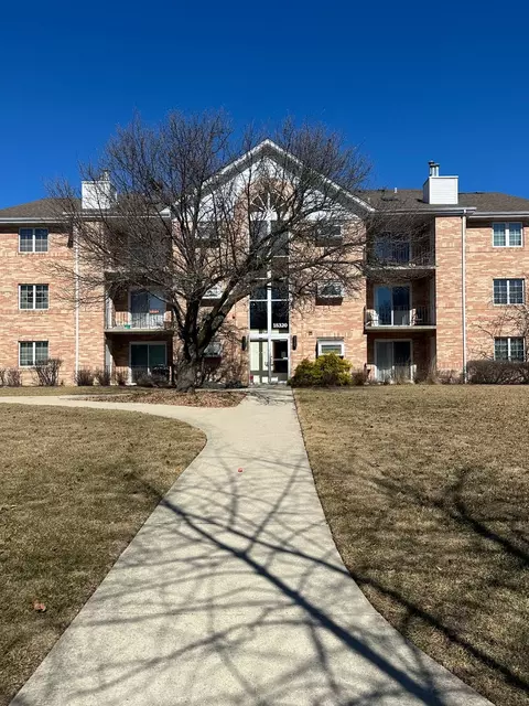 18320 Robin Ln #B2, Homewood, IL 60430