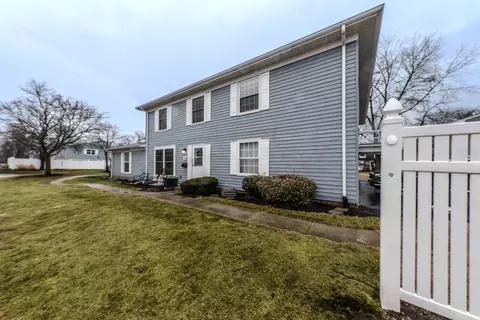 1500 Timber Trl #B, Wheaton, IL 60189 photo 24