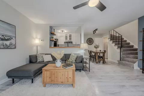 1500 Timber Trl #B, Wheaton, IL 60189 photo 7