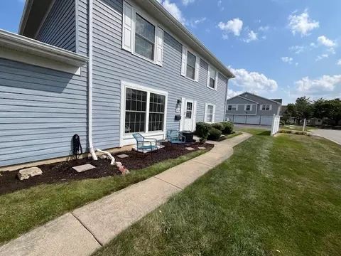 1500 Timber Trl #B, Wheaton, IL 60189