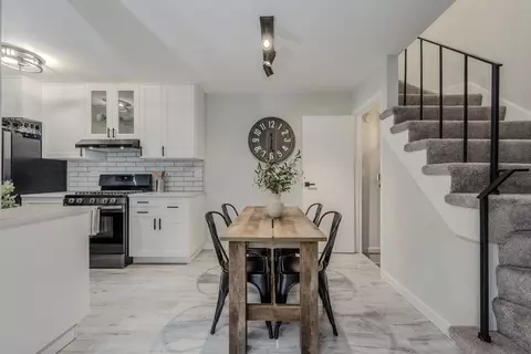 1500 Timber Trl #B, Wheaton, IL 60189 photo 8