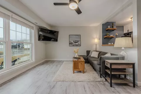 1500 Timber Trl #B, Wheaton, IL 60189 photo 5