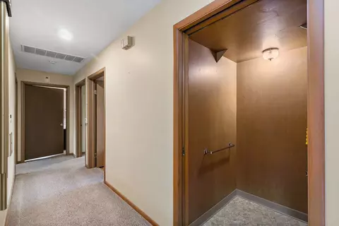 217 Dennis Ct, Elgin, IL 60123 photo 10