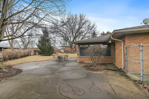 217 Dennis Ct, Elgin, IL 60123 photo 30