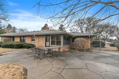 217 Dennis Ct, Elgin, IL 60123 photo 29