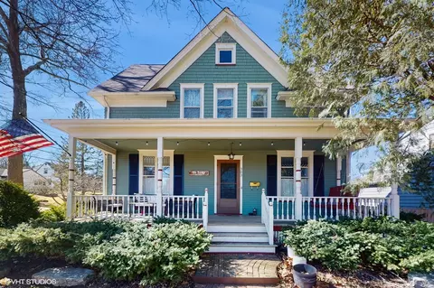 303 Becking Ave, Woodstock, IL 60098