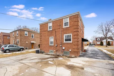 Exterior - 2235 S 20th Ave, Broadview, IL 60155 photo 2 of 3