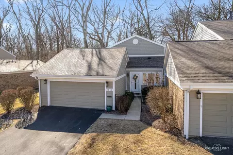 2112 Timber Ln, Wheaton, IL 60189