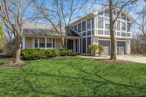 2979 Lexington Ln, Highland Park, IL 60035