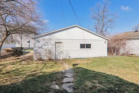 1614 E Oakland St, Bloomington, IL 61701 photo 20