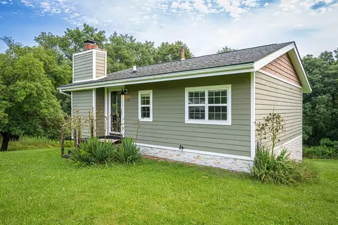 4 136 Gatling Ct # A, Apple River, IL 61001