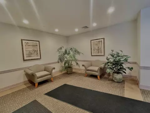 57 E Hattendorf Ave #204, Roselle, IL 60172 photo 27