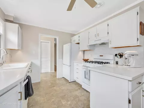 427 Turf Ln, Wheaton, IL 60187 photo 13