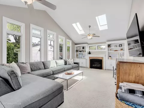 427 Turf Ln, Wheaton, IL 60187 photo 6