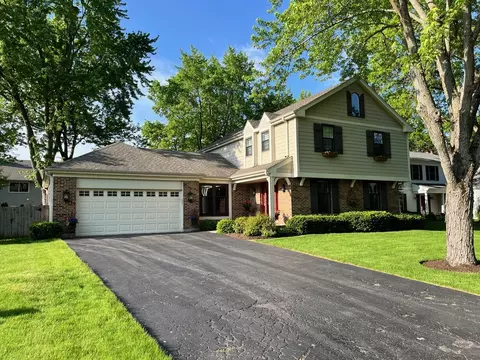 219 Schuldt Dr, Lake Zurich, IL 60047