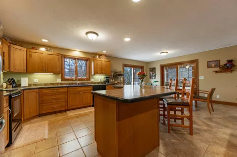 680 Dover Ct, Davis, IL 61019 photo 6