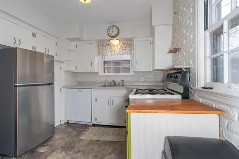 Kitchen - 1114 Summit St, Bloomington, IL 61701 photo 1 of 2