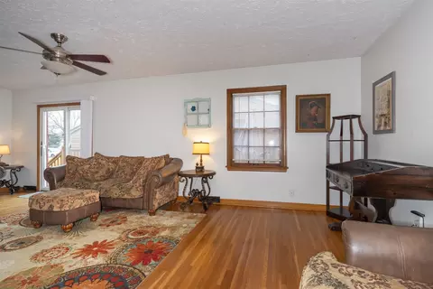 Living - 1114 Summit St, Bloomington, IL 61701 photo 1 of 4