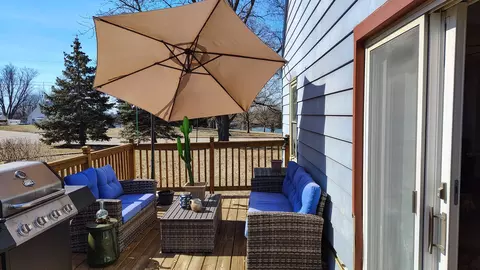 Exterior - 1114 Summit St, Bloomington, IL 61701 photo 6 of 9