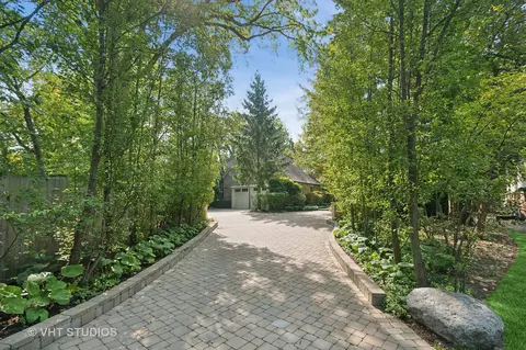 608 Stonegate Ter, Glencoe, IL 60022 photo 5