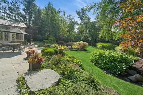 608 Stonegate Ter, Glencoe, IL 60022 photo 9