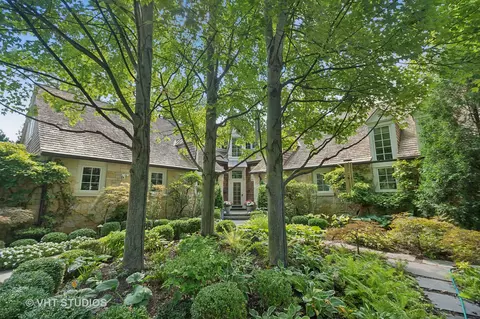 608 Stonegate Ter, Glencoe, IL 60022 photo 4