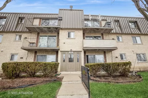 563 Fairway View Dr #3H, Wheeling, IL 60090