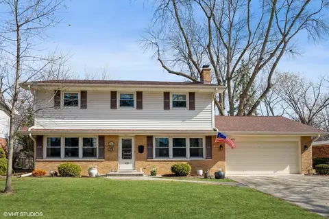 415 N Macarthur Dr, Palatine, IL 60074