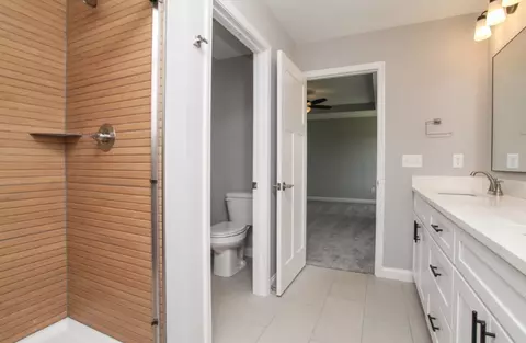Bath - 416 Bobwhite Way, Normal, IL 61761 photo 2 of 3