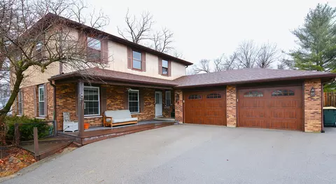 891 N Maple Ave, Palatine, IL 60067