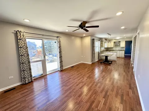 Living - 689 Gardenia Ln, Bartlett, IL 60103 photo 6 of 8