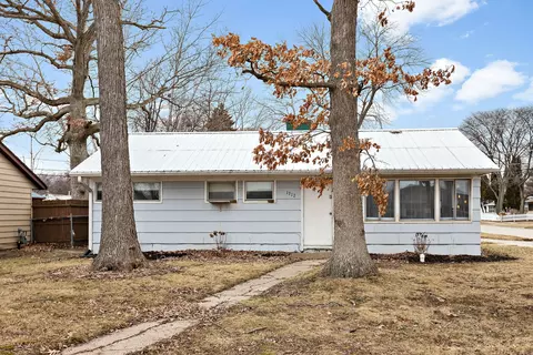 1312 Westmoreland Ave, Waukegan, IL 60085
