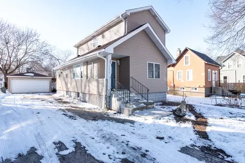 2806 Elisha Ave, Zion, IL 60099