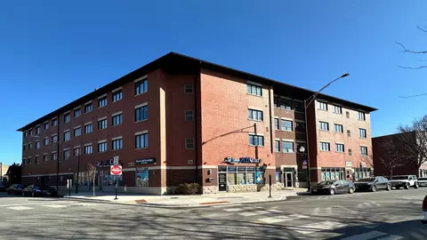 838 W 31st St #2E, Chicago, IL 60608