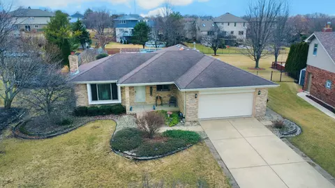 19444 Kylemore Ln, Mokena, IL 60448
