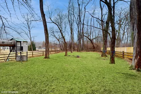 Exterior - 1509 Hill Ave, Wheaton, IL 60187 photo 8 of 9