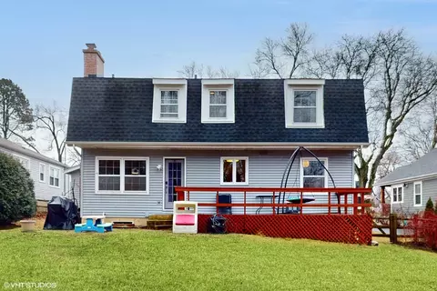 Exterior - 1509 Hill Ave, Wheaton, IL 60187 photo 5 of 9