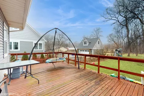 Exterior - 1509 Hill Ave, Wheaton, IL 60187 photo 3 of 9