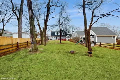 Exterior - 1509 Hill Ave, Wheaton, IL 60187 photo 9 of 9